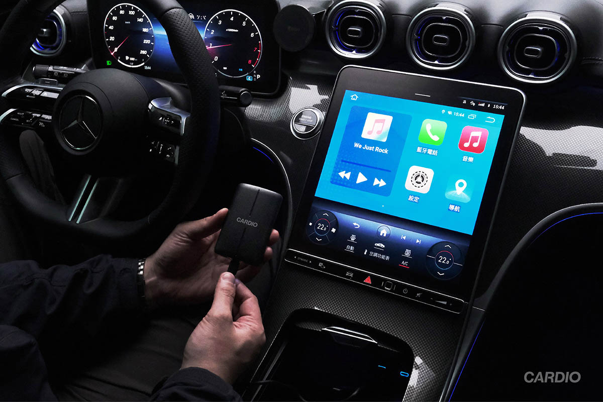 CARDIO 車用安卓盒子,隨插即用連接啟動畫面